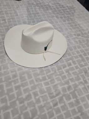 White Wide-Brim Cowboy Hat with Feather Trim